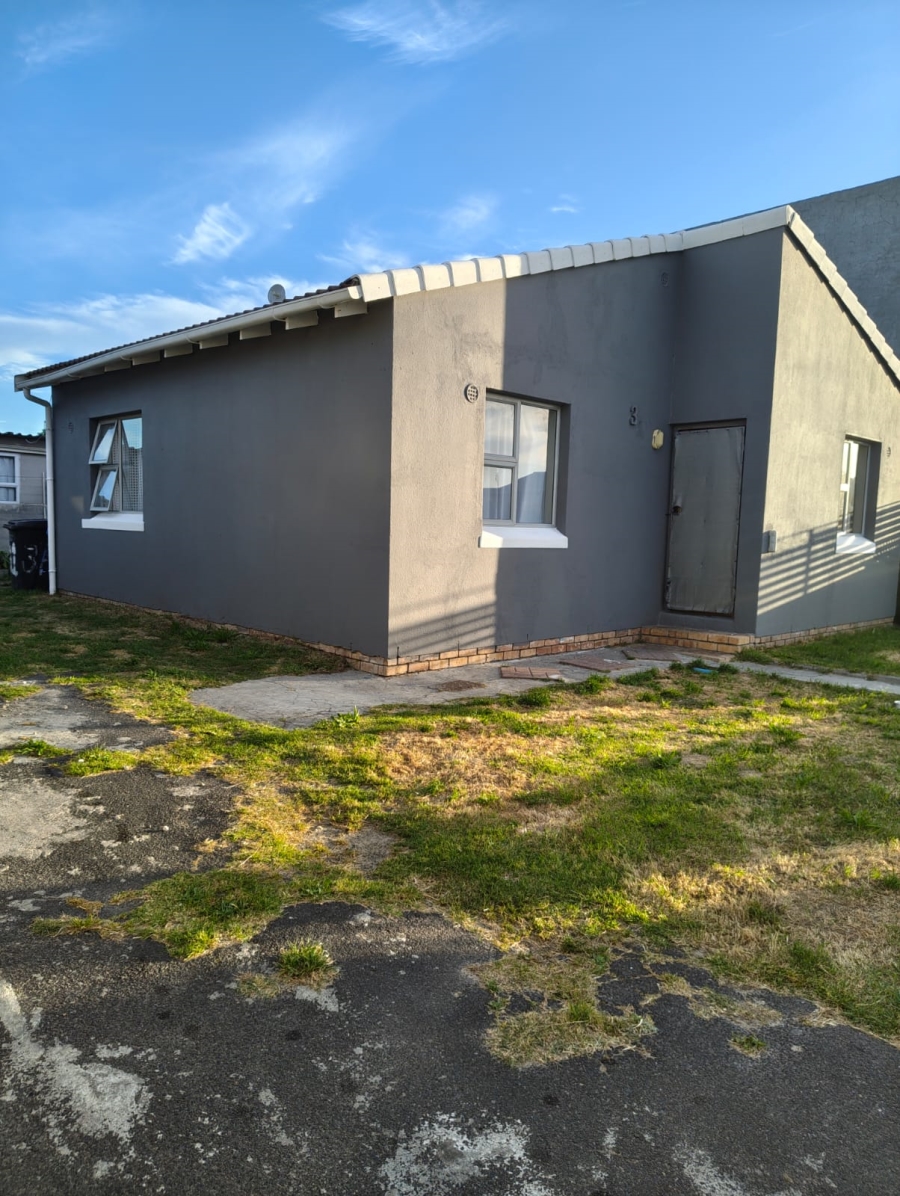 2 Bedroom Property for Sale in Devon Park Western Cape